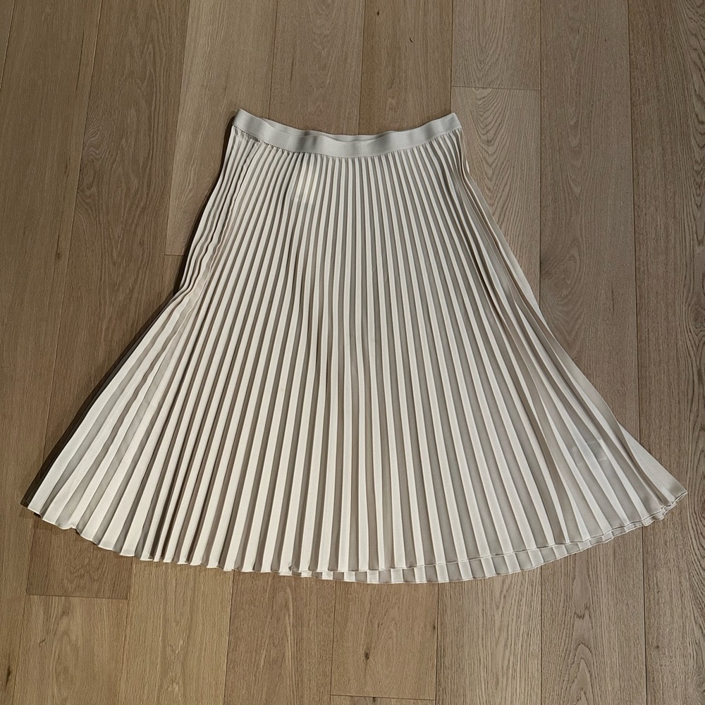 H&M Cream Skirt